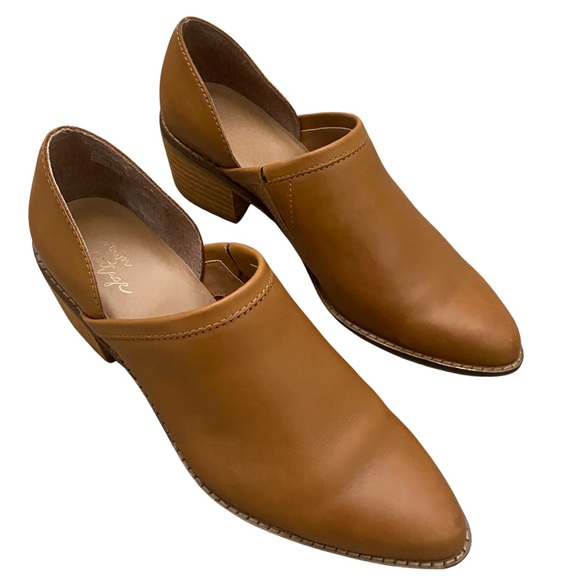 Crown Vintage Shoes - Crown Vintage Brown Leather Booties Clogs